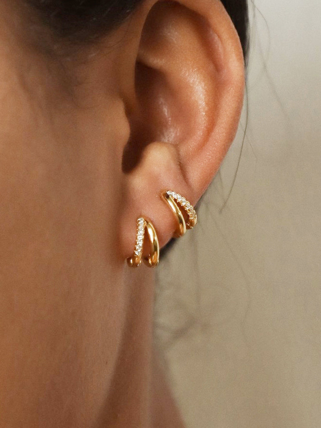 Boucles d'oreilles double anneau avec strass