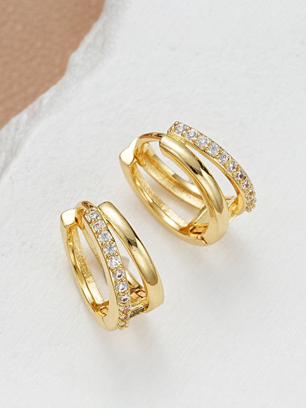 Boucles d'oreilles double anneau avec strass