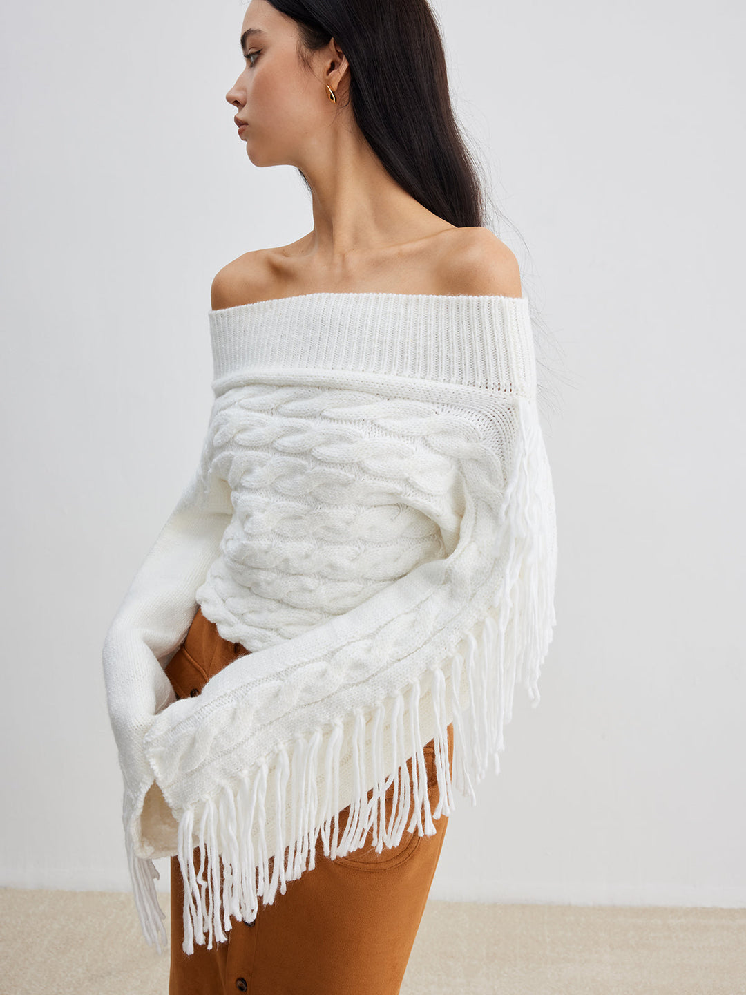 Pull à épaules dénudées à franges Behème