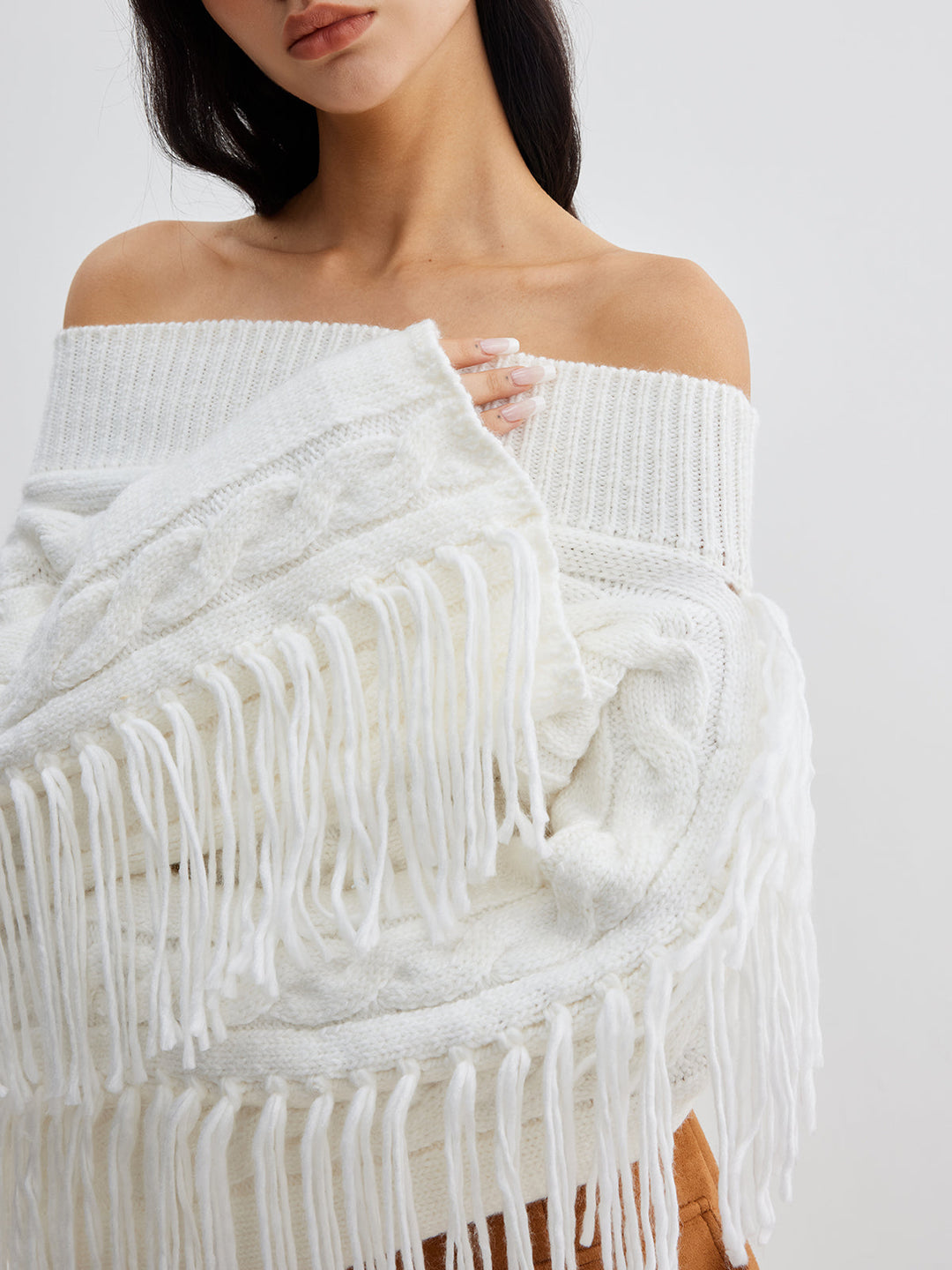 Pull à épaules dénudées à franges Behème