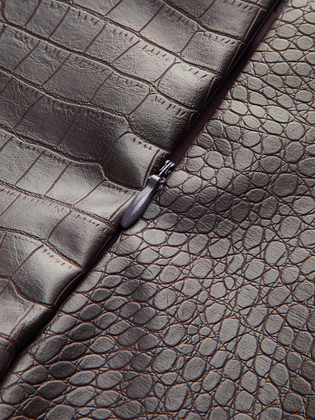 Jupe en faux cuir texturé crocodile