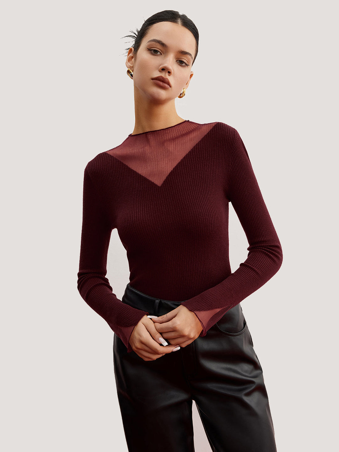 Pull en maille côtelée transparente minimaliste