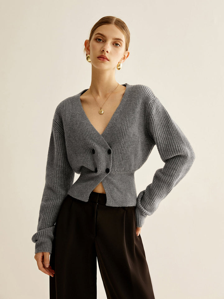 Cardigan à encolure en V boutonnée et à cordon