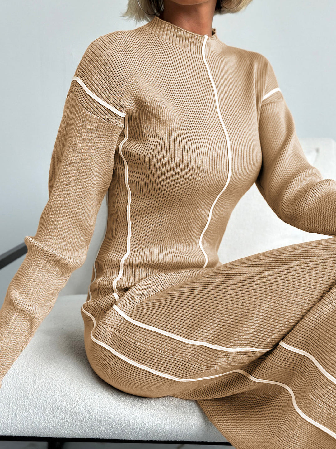 Robe Pull Maille à Piping Contrastant