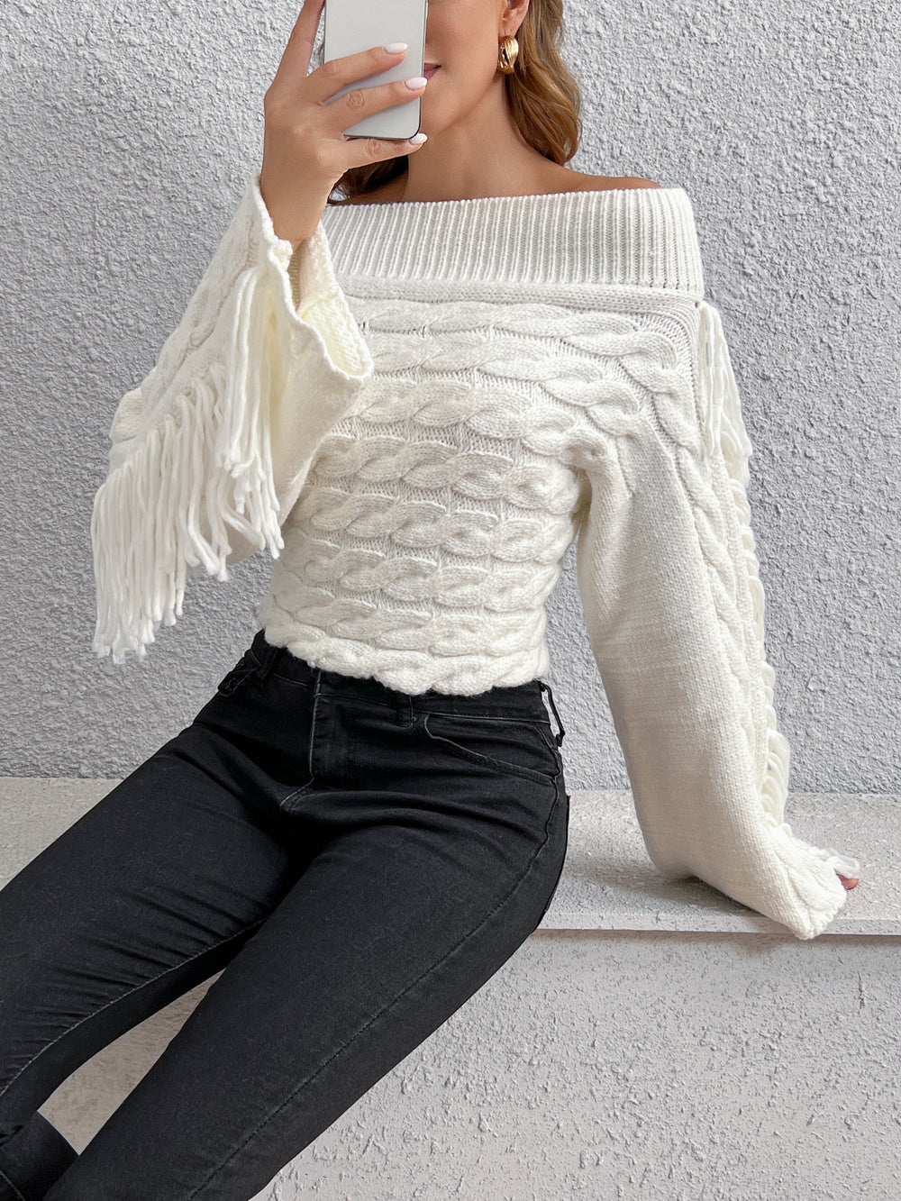 Pull à épaules dénudées à franges Behème