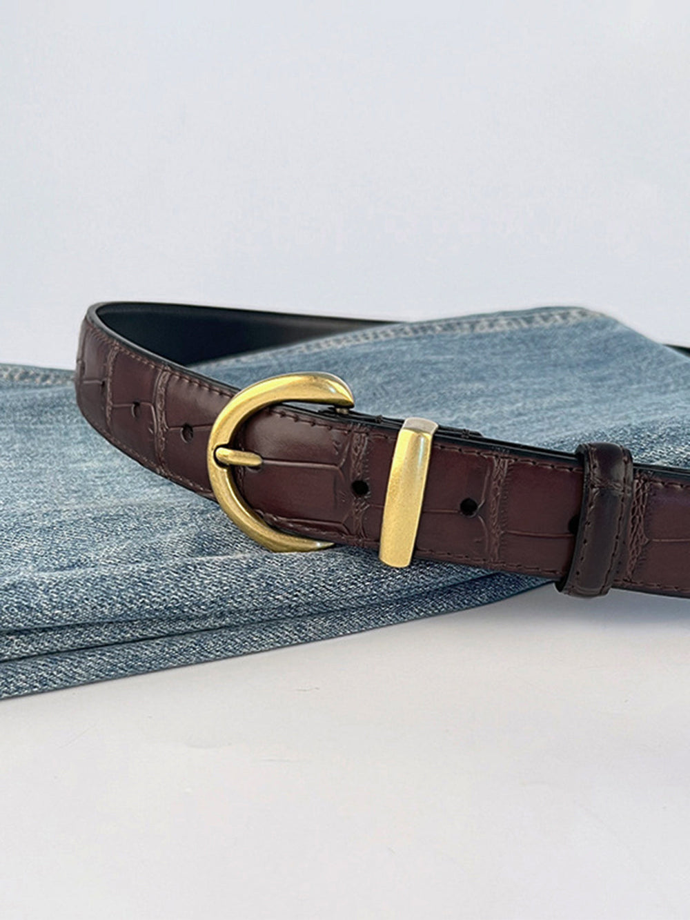 Ceinture à boucle motif crocodile vintage