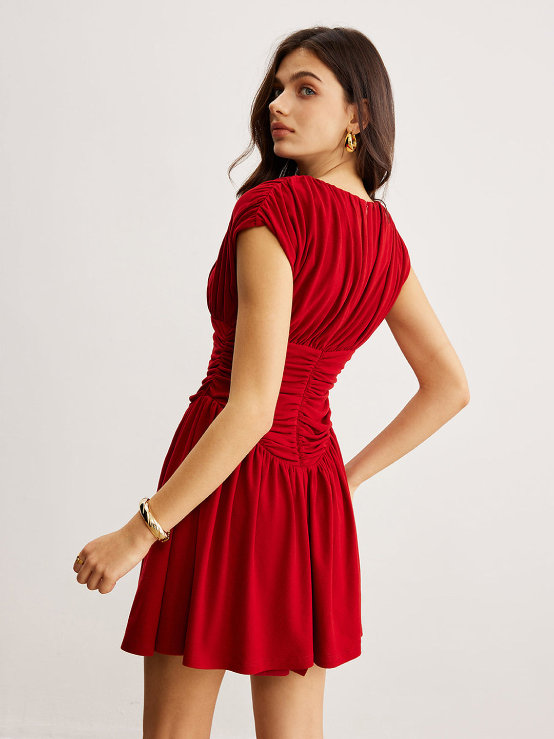 Robe élégante à volants plissés