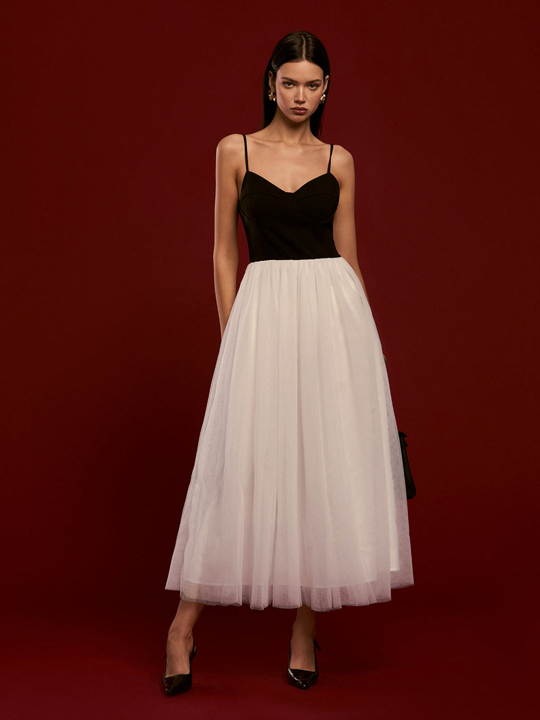 Robe mi-mollet en résille bicolore