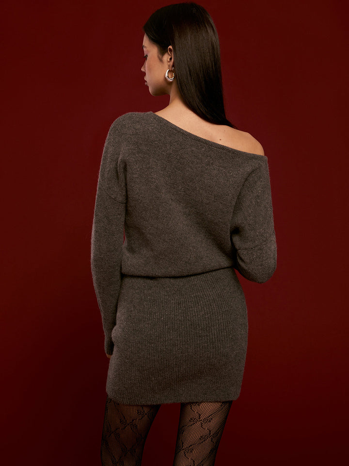 Robe Pull Asymétrique en Laine Mélangée