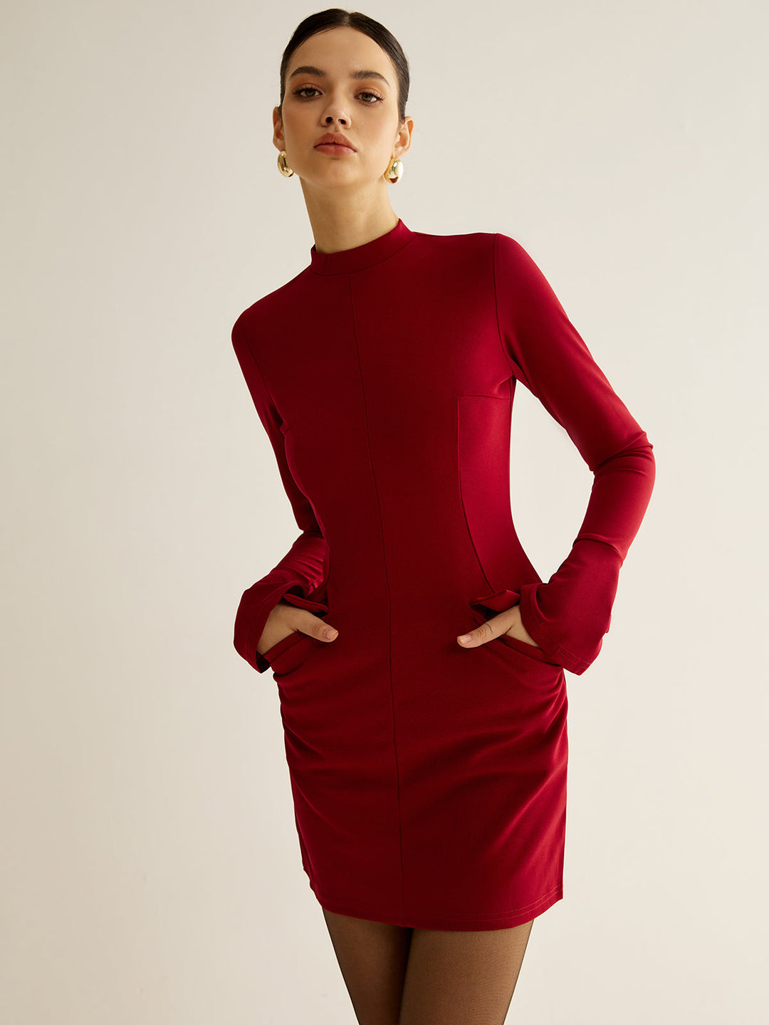 Robe Courte à Passepoil Uni