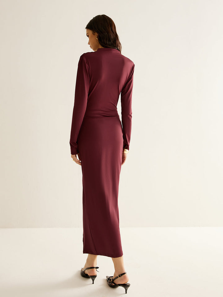 Robe élégante plissée fendue