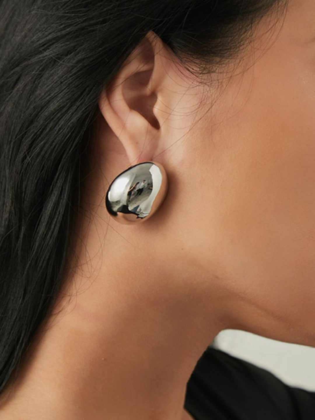 Boucles d'oreilles clous ovales minimalistes
