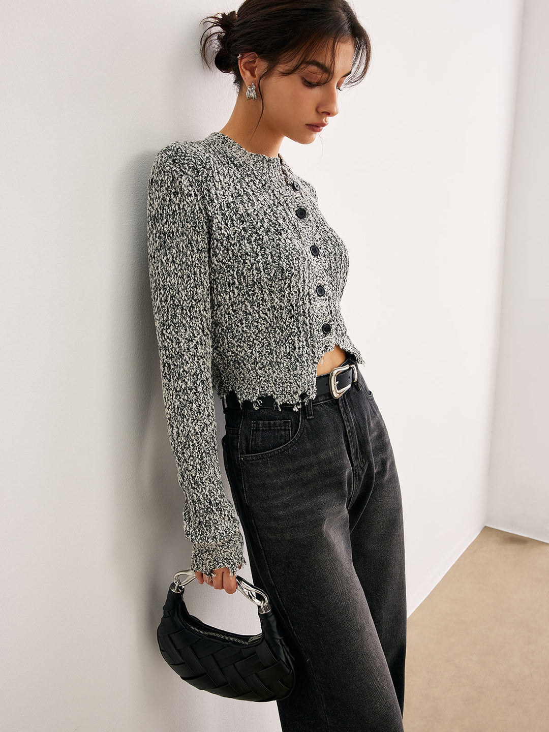 Haut en tricot ajusté à ourlet brut avec boutons