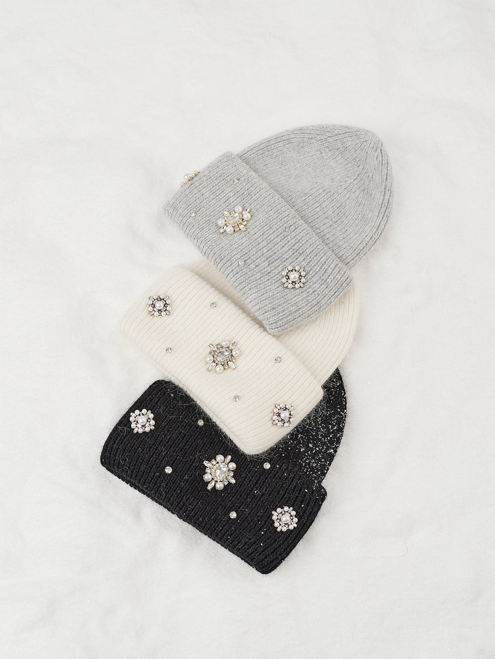 Bonnet en fourrure de lapin avec strass