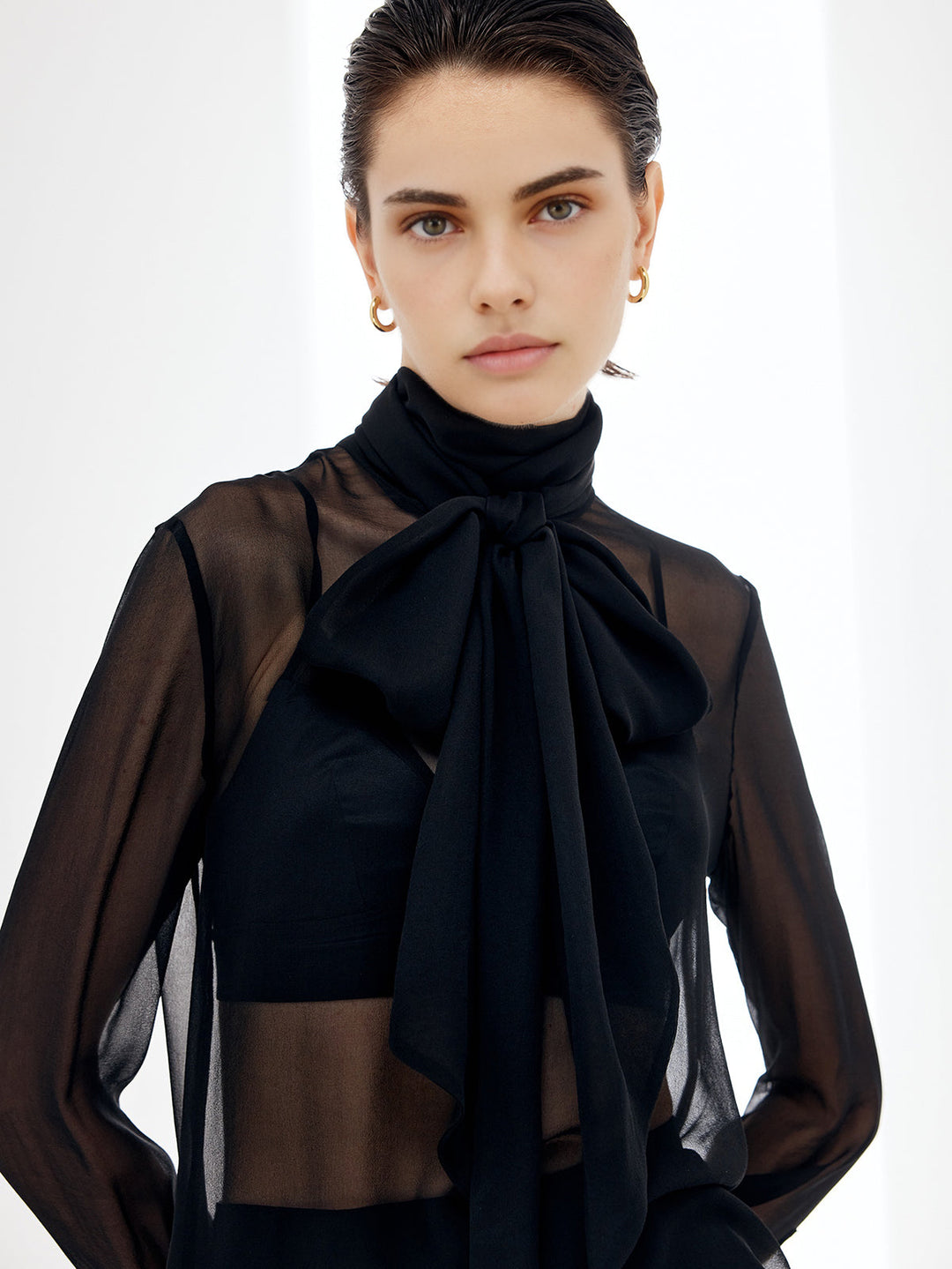 Blouse en mousseline à nœud transparent
