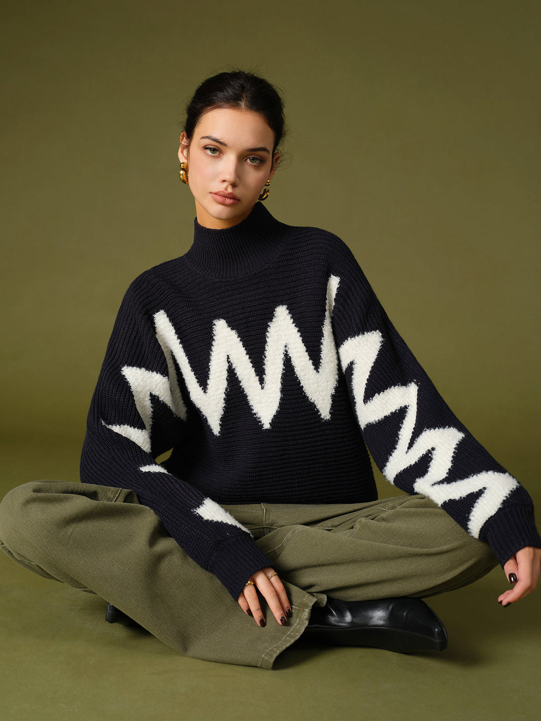 Pull à col roulé avec bordure contrastante