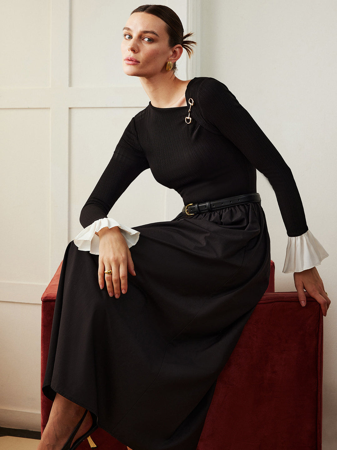 Robe à poches à panneaux avec poignets volantés sans ceinture