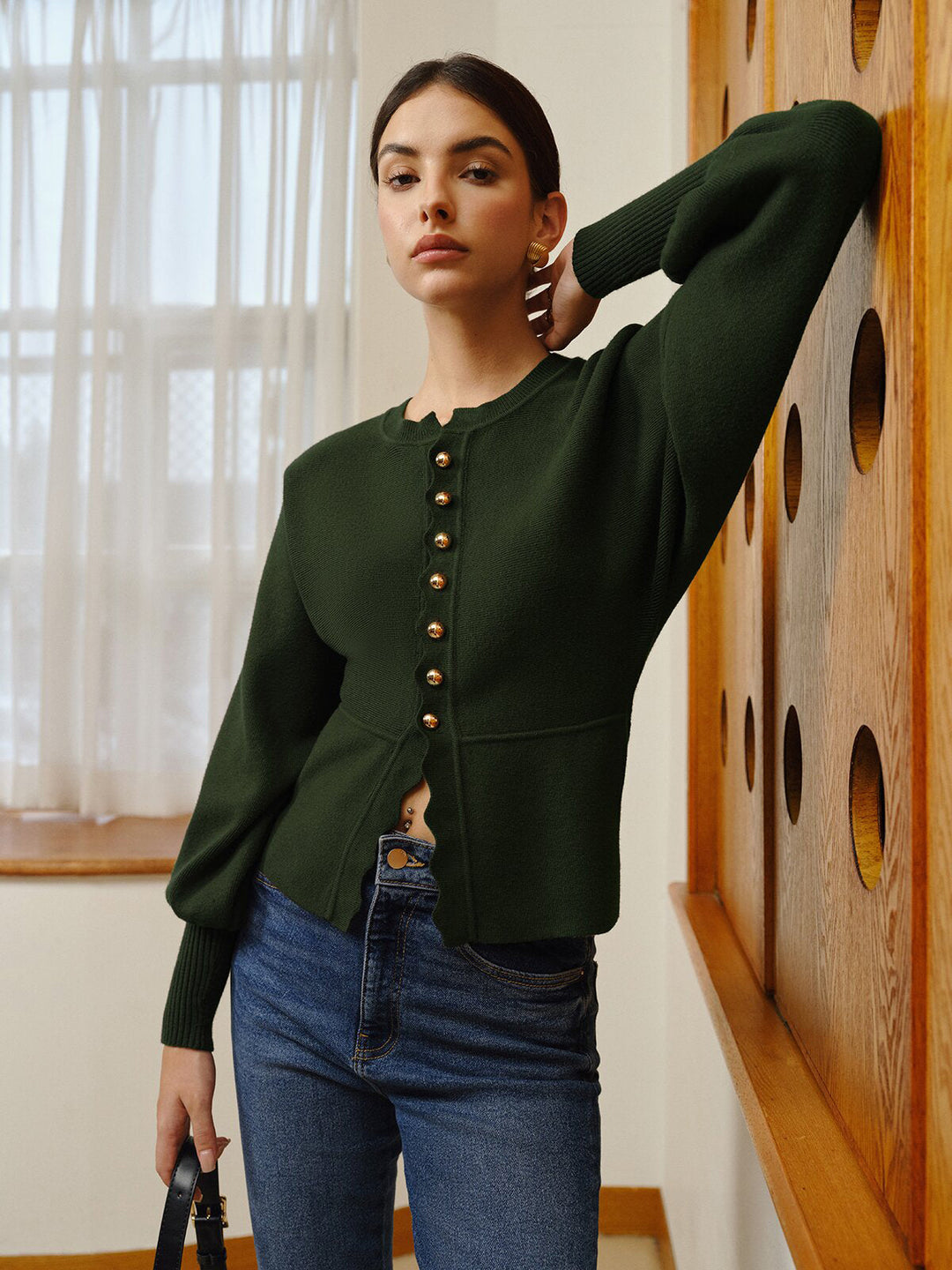 Haut en tricot avec manches pagode et finitions ondulées