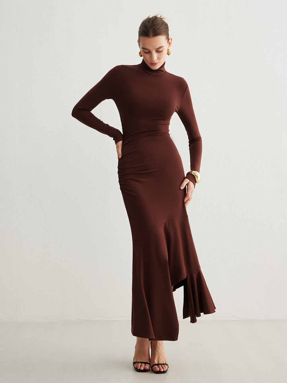 Robe Longue Plissée Irrégulière à Col Roulé