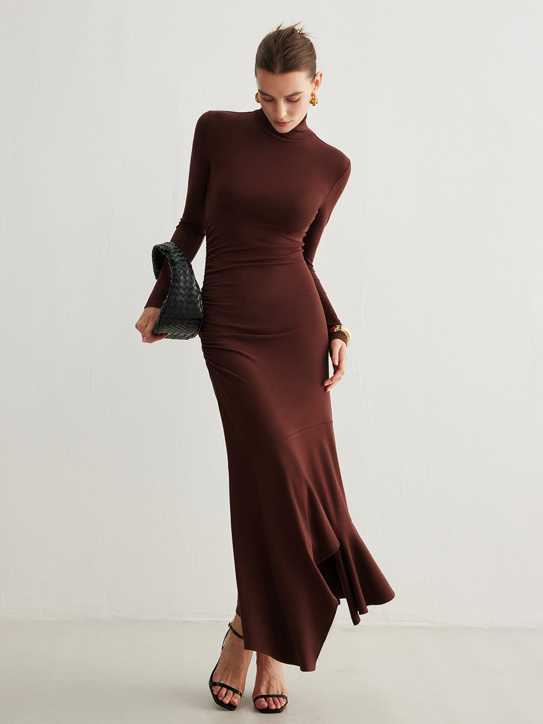Robe Longue Plissée Irrégulière à Col Roulé