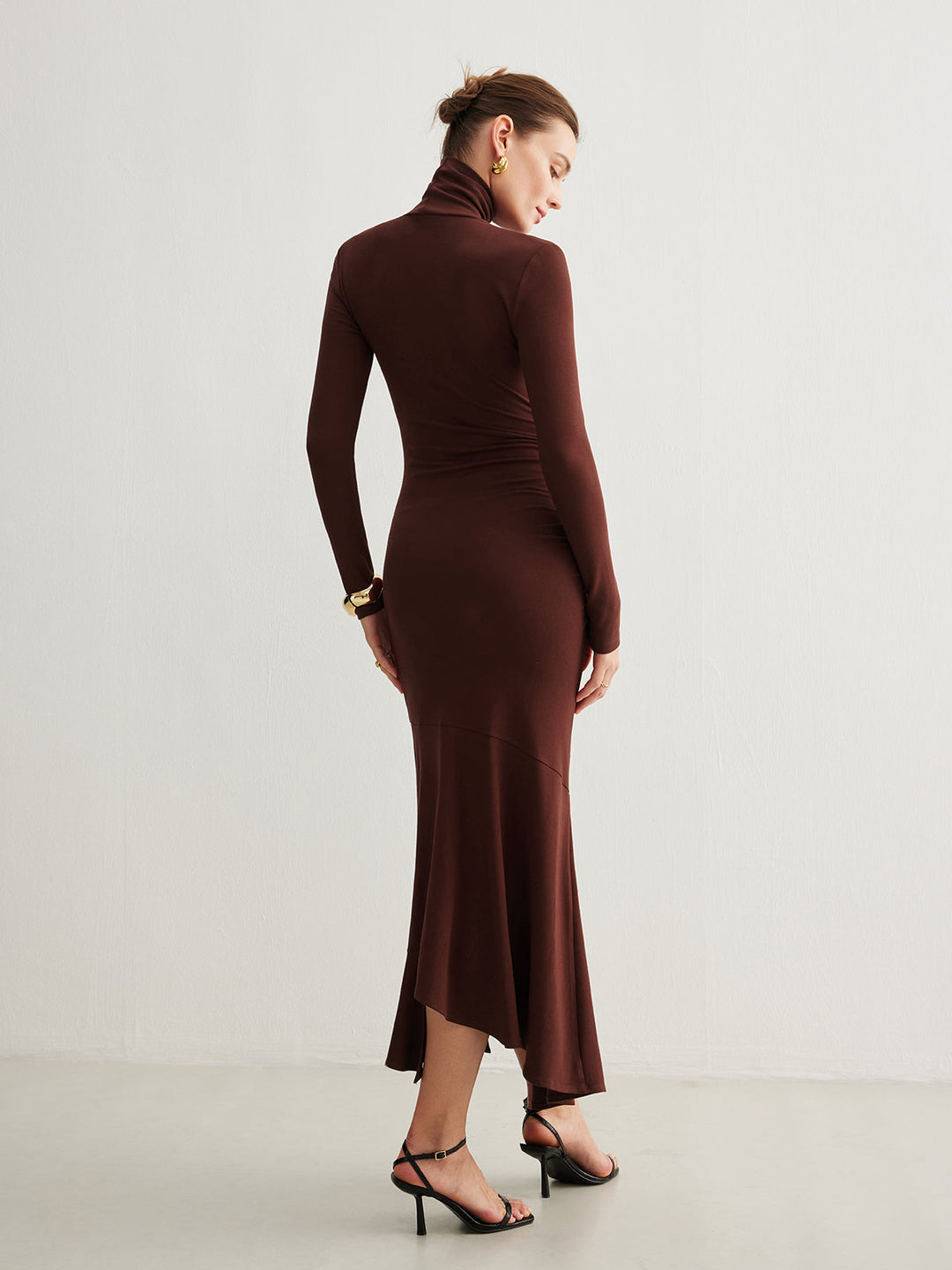 Robe Longue Plissée Irrégulière à Col Roulé