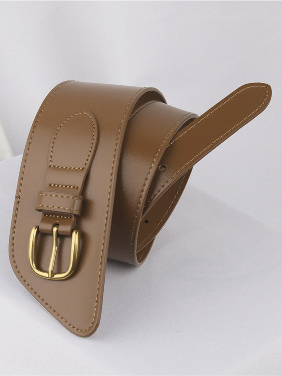 Ceinture Large en Cuir avec Boucle Asymétrique