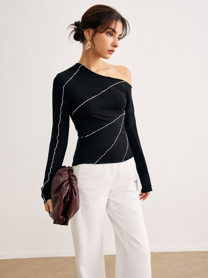 T-shirt skinny à épaule dénudée et passepoil contrastant