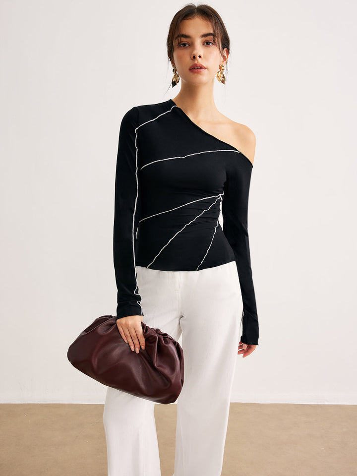 T-shirt skinny à épaule dénudée et passepoil contrastant