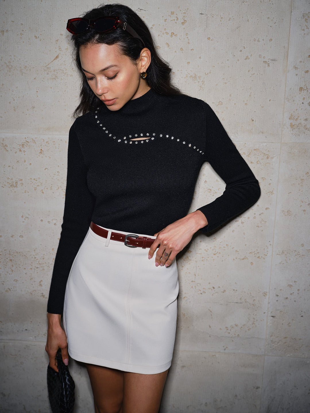 Pull en tricot côtelé slim à découpes et perles
