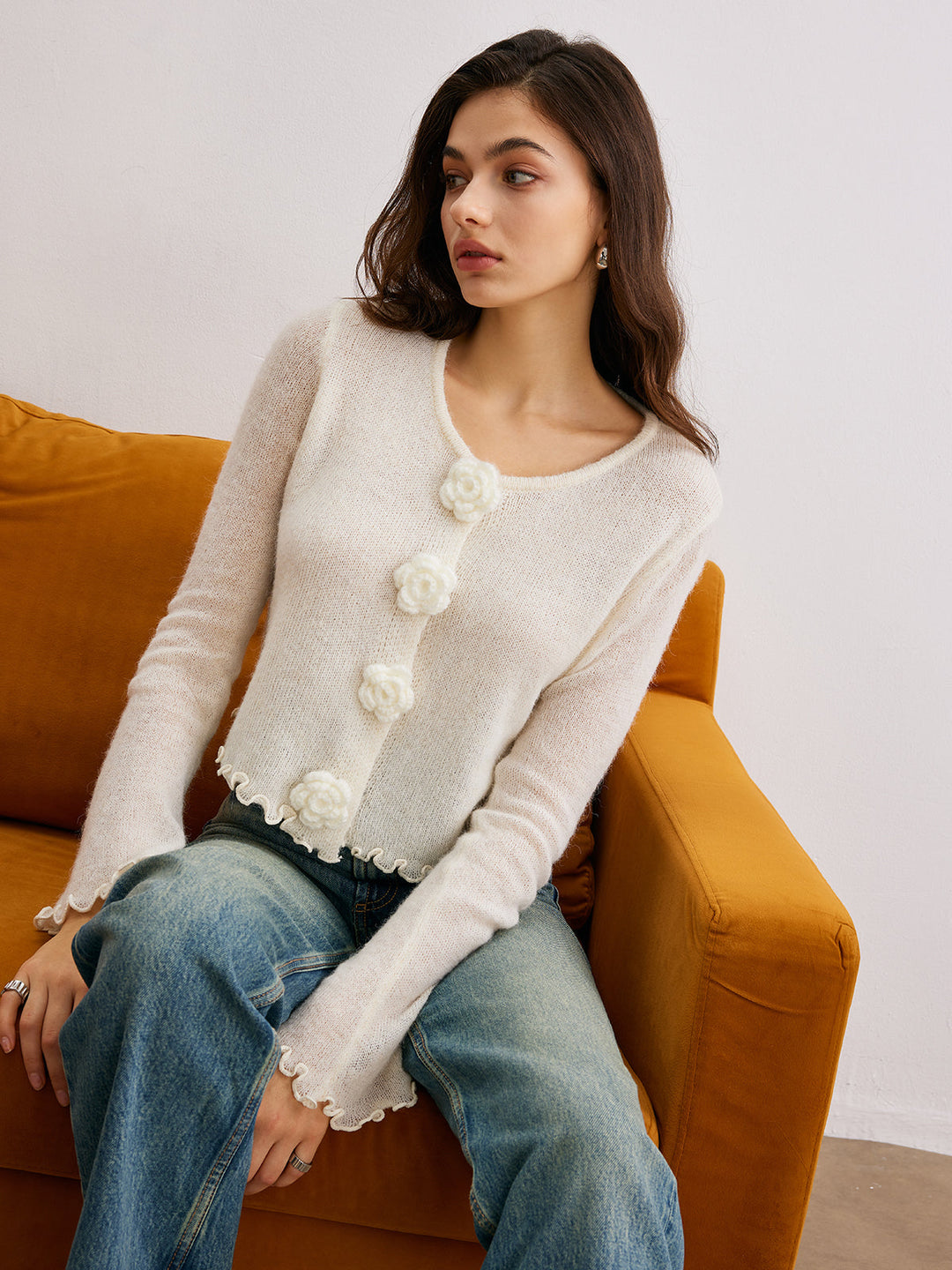 Cardigan à Bordure Festonnée en Laine Mélangée avec Fleur 3D