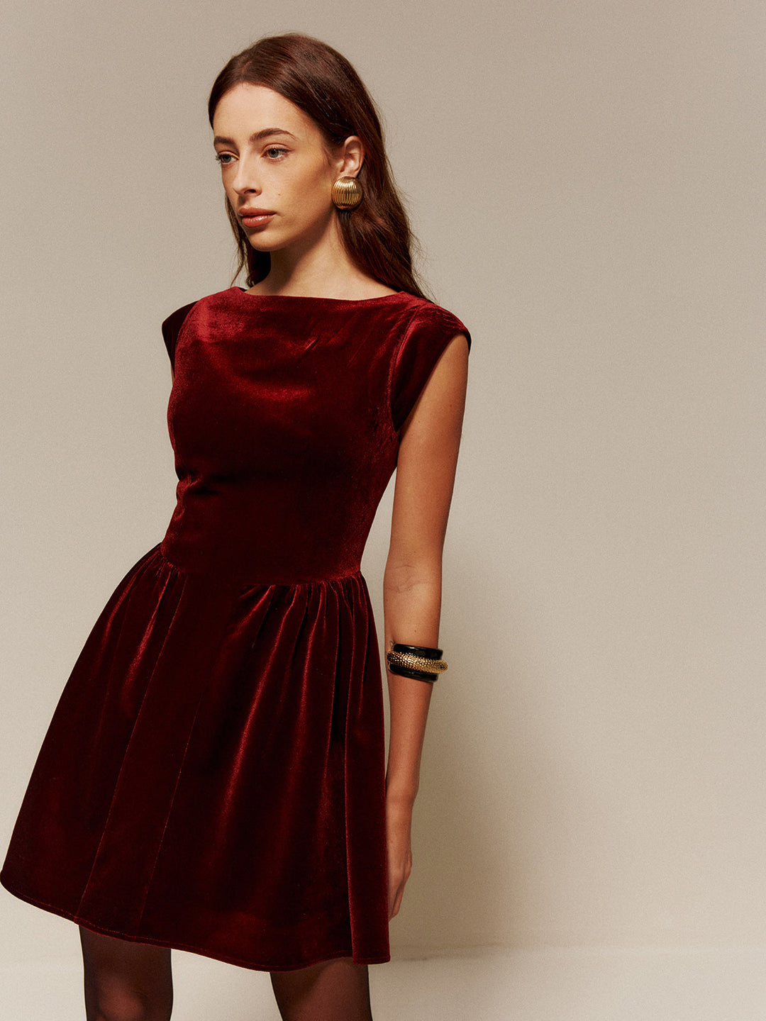 Robe Courte à Bretelles Plissée en Velours