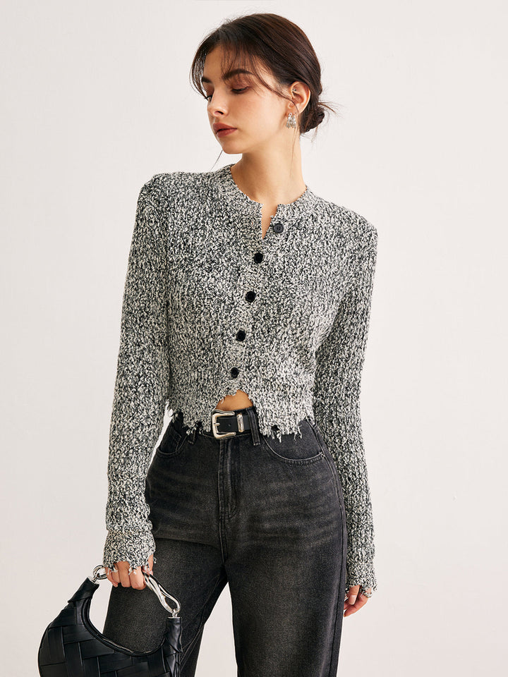Haut en tricot ajusté à ourlet brut avec boutons