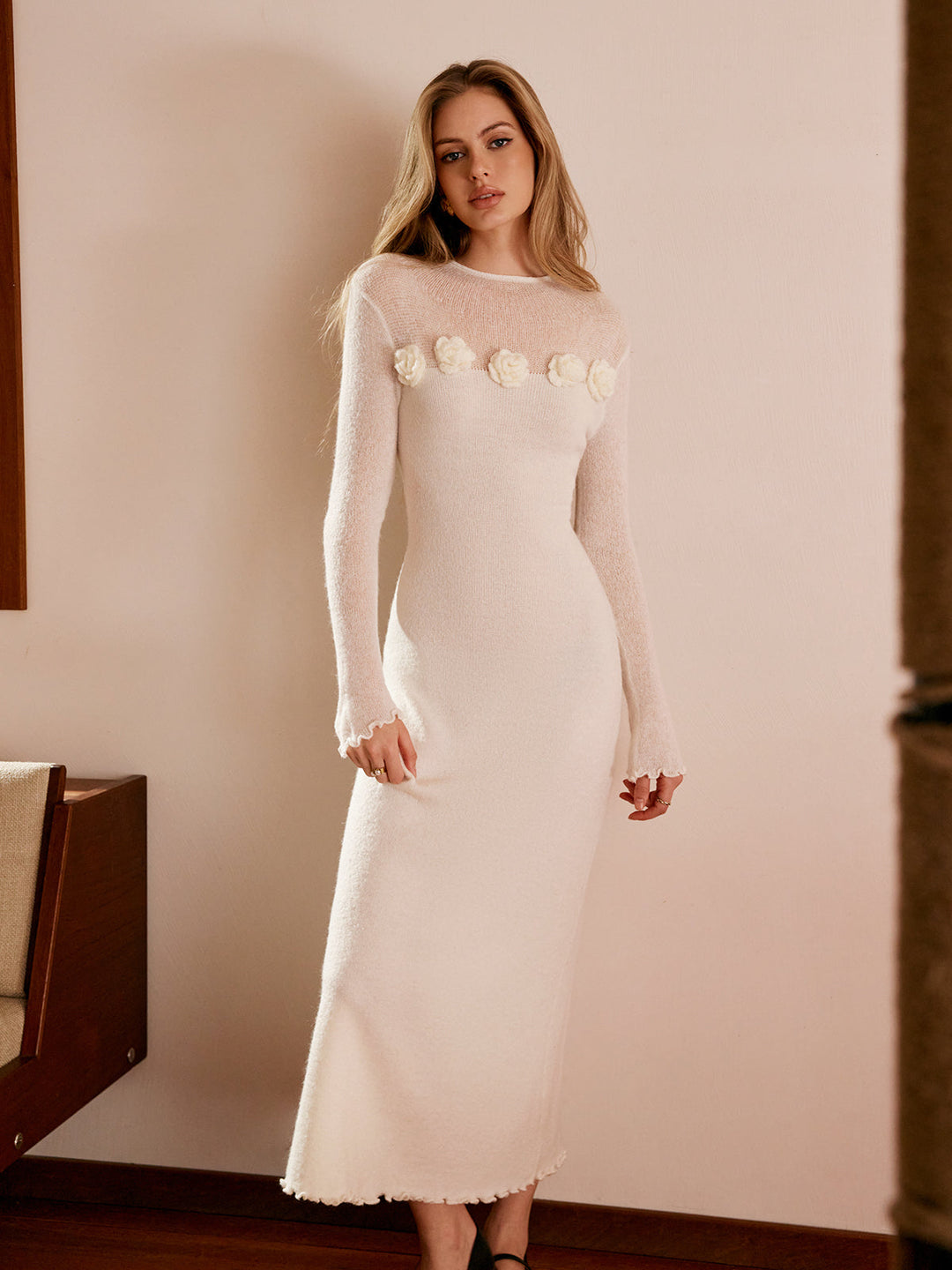Robe Pull en Maille à Fleurs 3D et Bord Festonné en Laine Mélangée