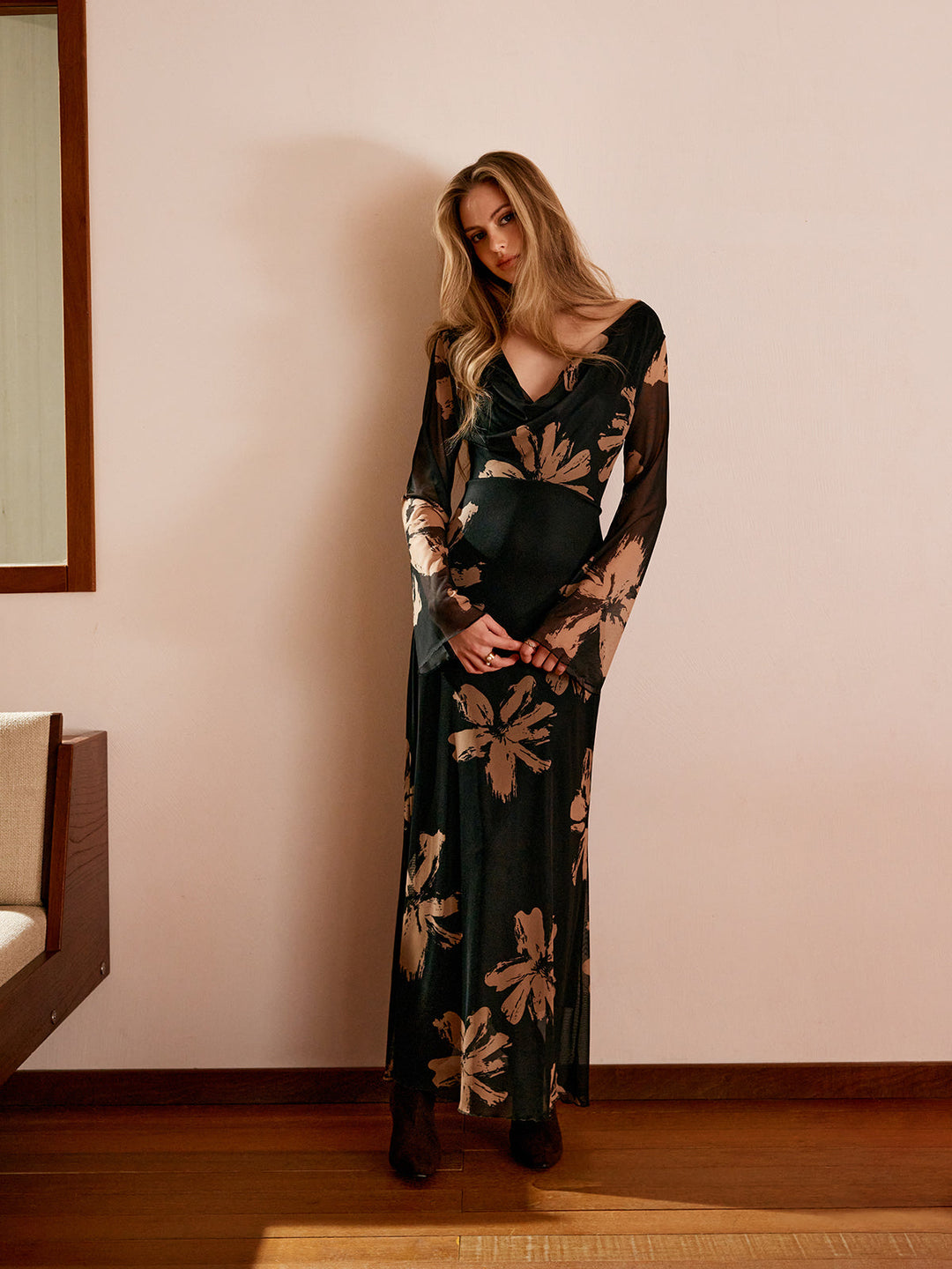 Robe Longue Fleurie à Col Cascade Bohème