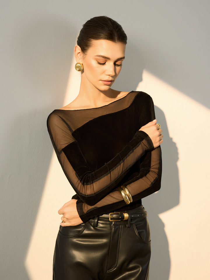 T-shirt ajusté à épaules droites avec détails transparents