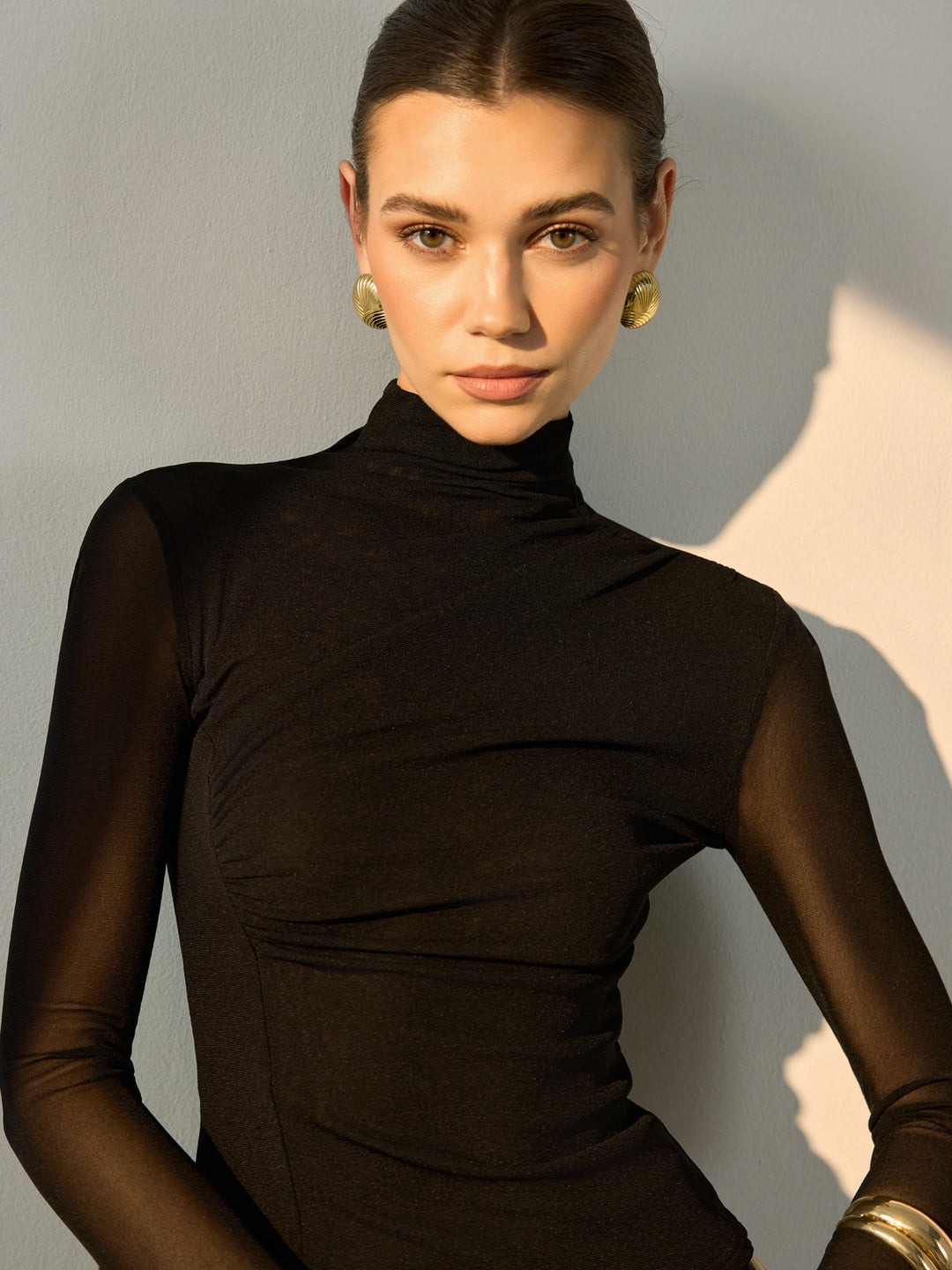 T-shirt Ajusté Effet Voile Manches Transparents Col Haut