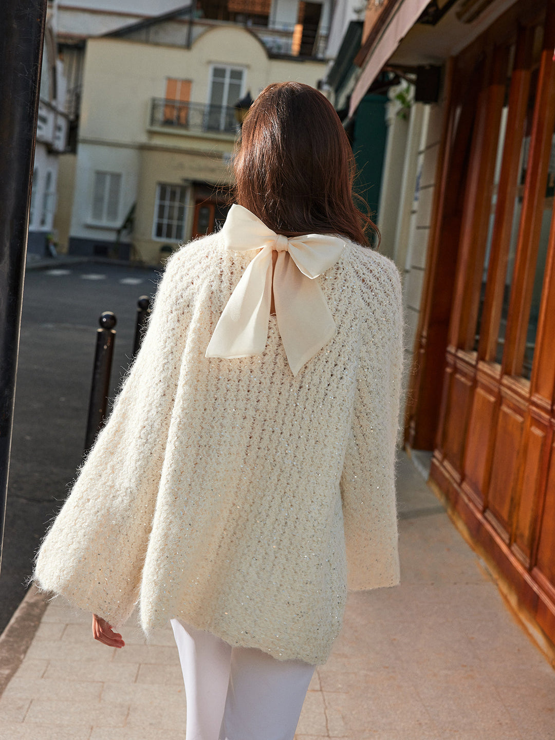 Pull à Manches avec Noeud