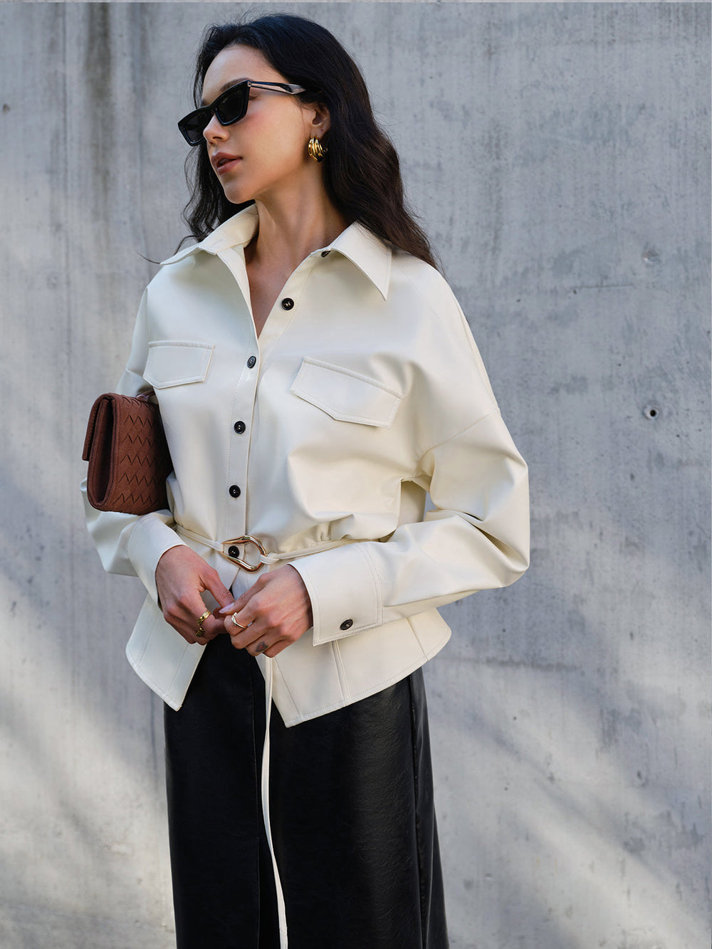 Chemise Polo en Faux Cuir Boutonnée Sans Ceinture