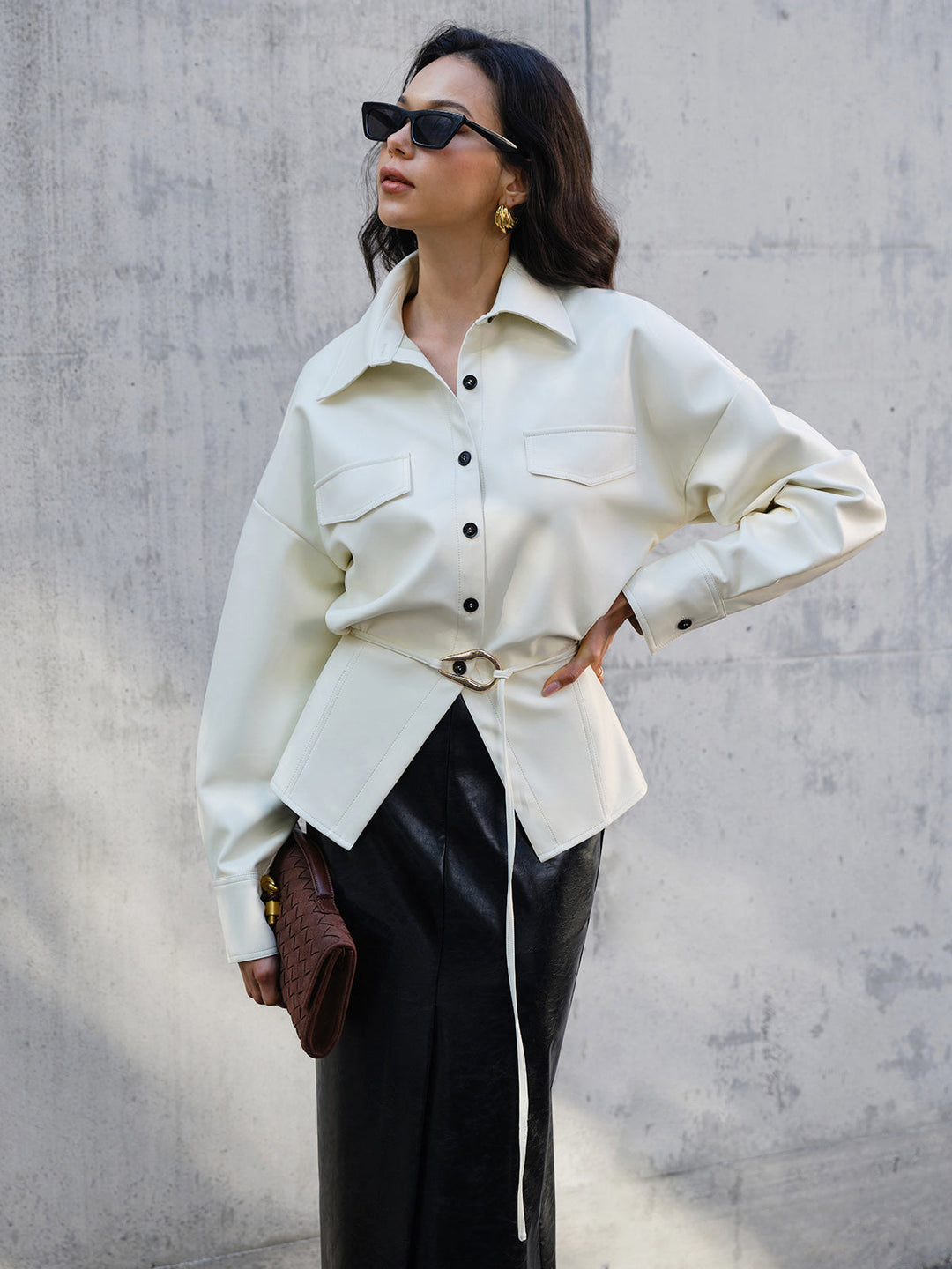Chemise Polo en Faux Cuir Boutonnée Sans Ceinture