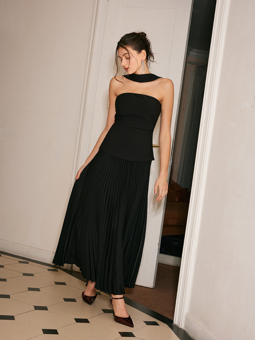 Robe à Volants Plissés Design Choker