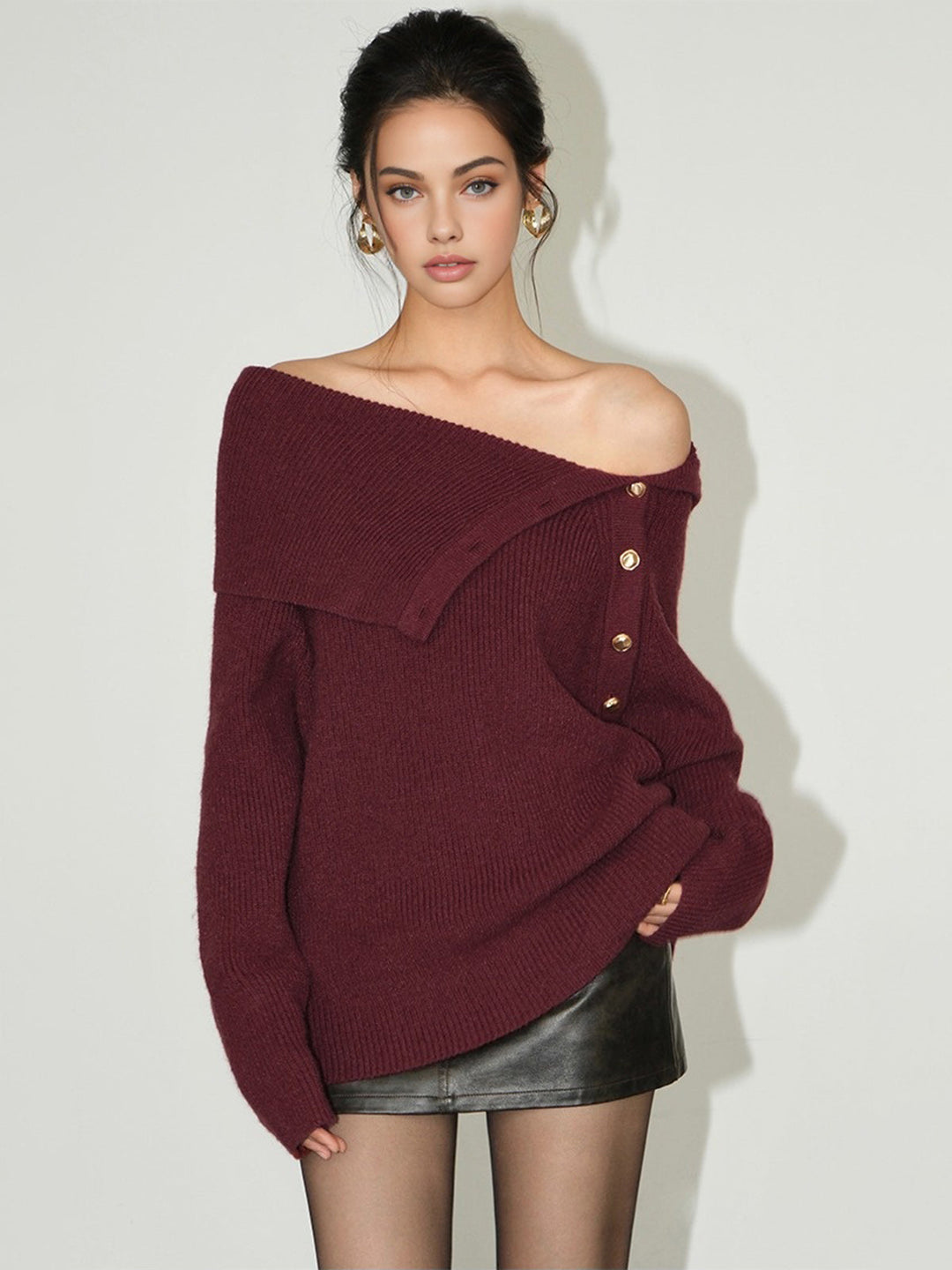 Pull à épaules dénudées asymétriques