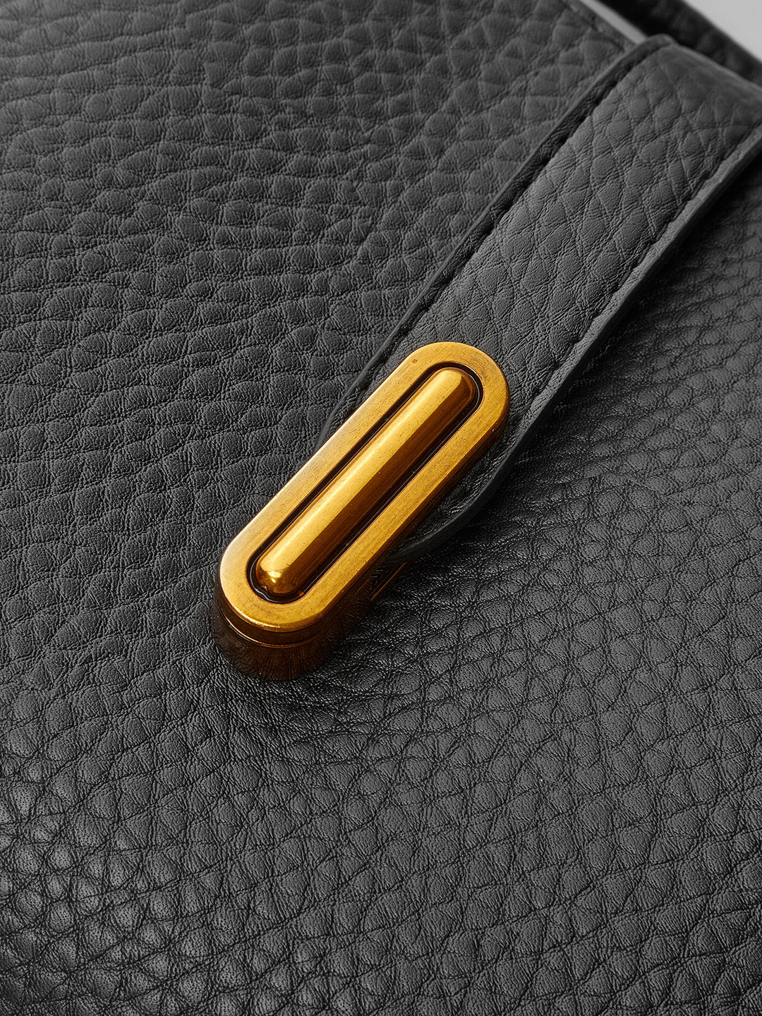 Sac à Bandoulière Texturé à Poignée Supérieure