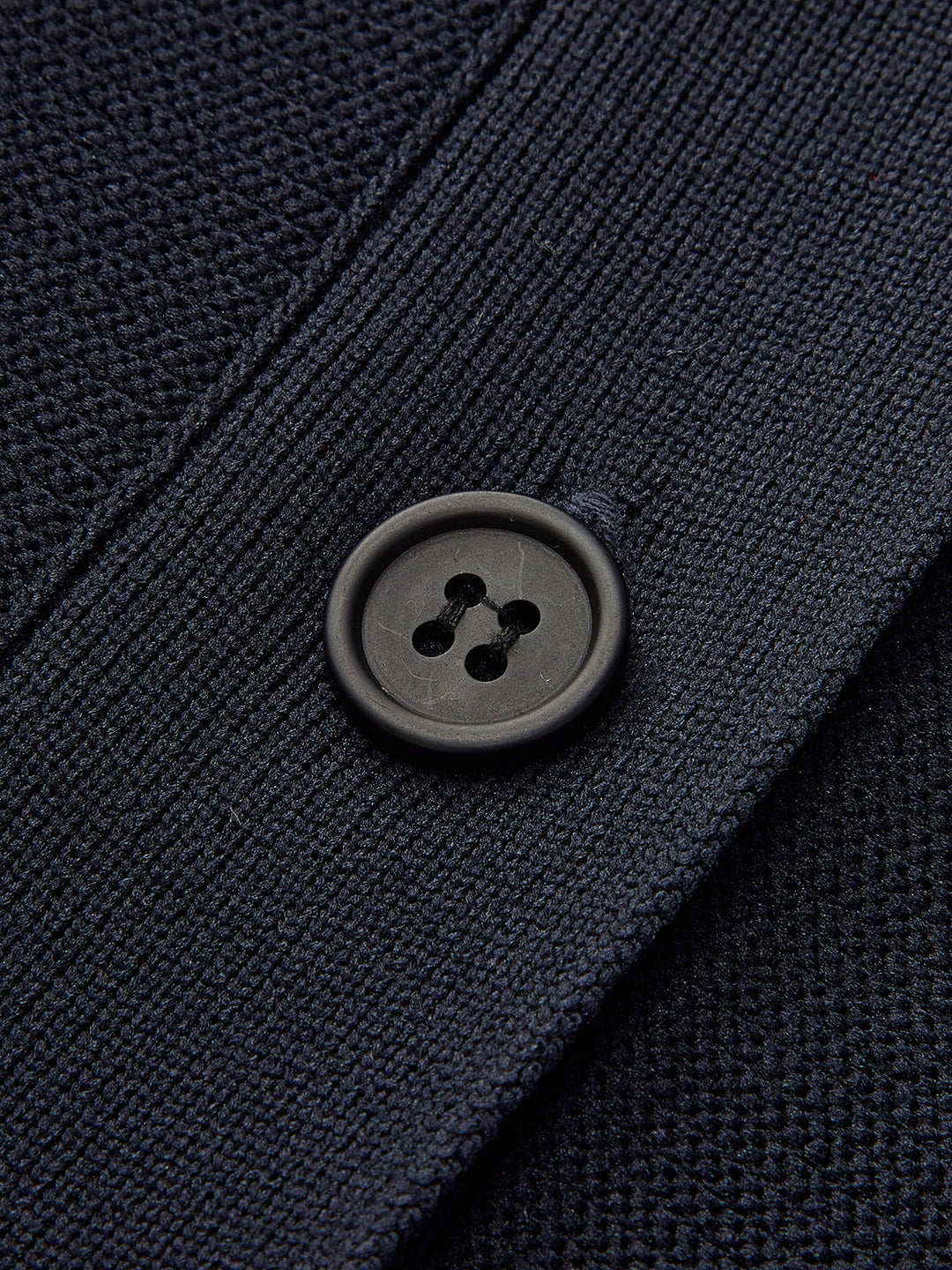 Cardigan à volants et boutons en V