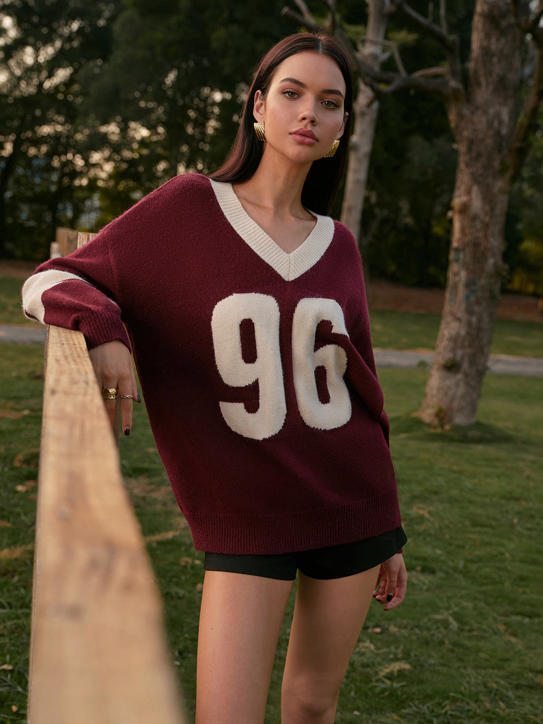 Pull à col en V avec Passepoil Contrastant