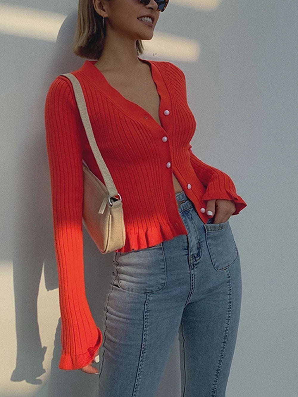 Cardigan Manches Longues à Boutons Perlés et Bordures Volantes