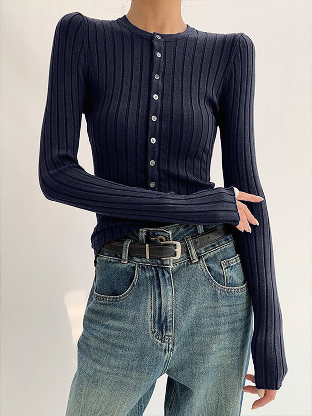 Haut en tricot skinny à col rond et boutons