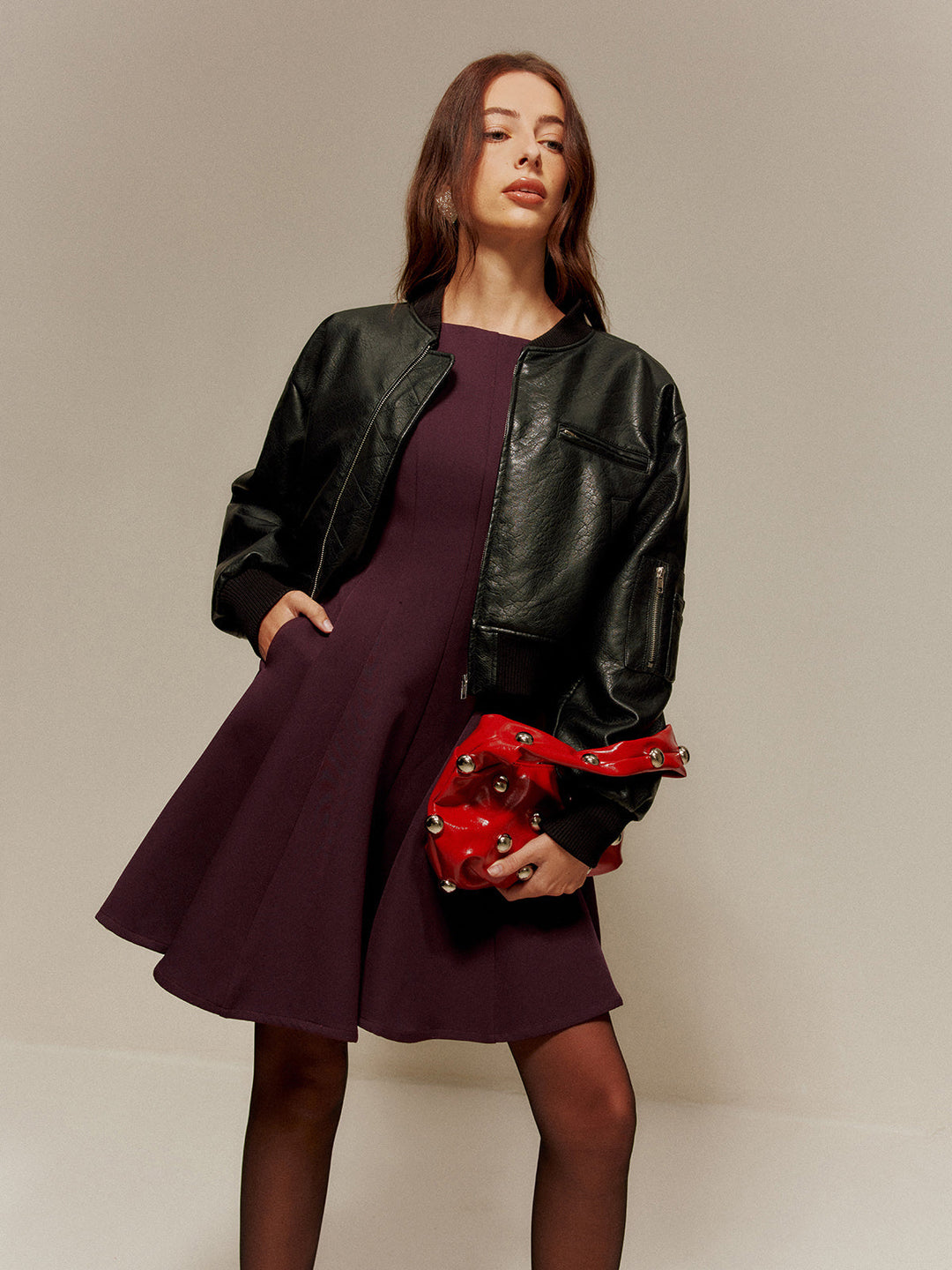 Robe Courte à Bretelles Plissées