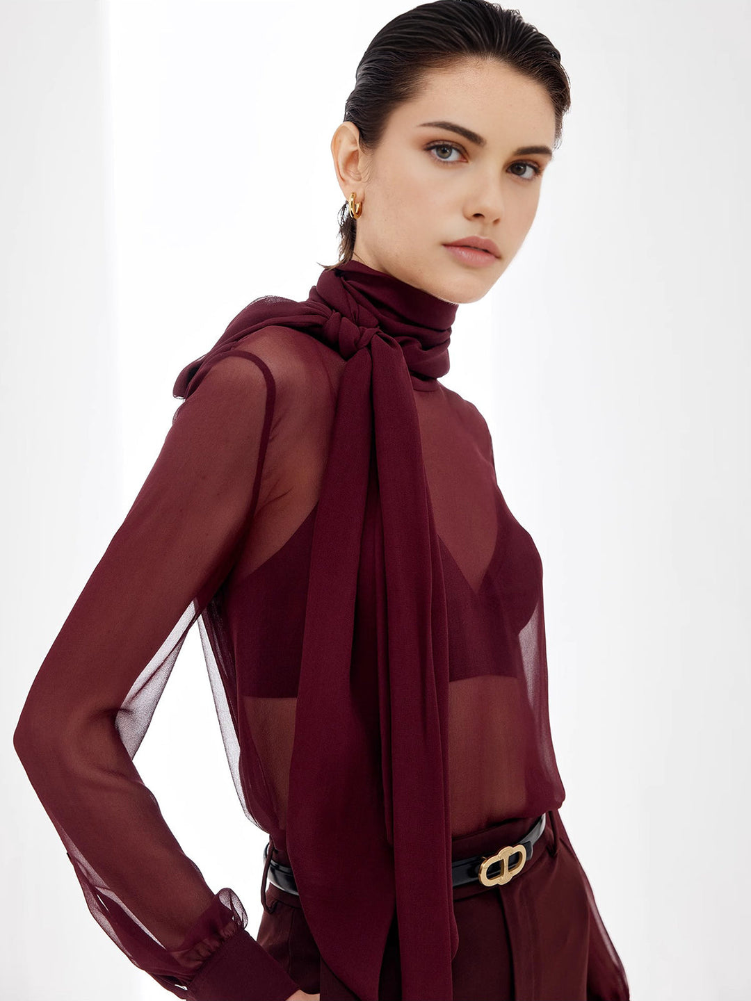 Blouse en mousseline à nœud transparent