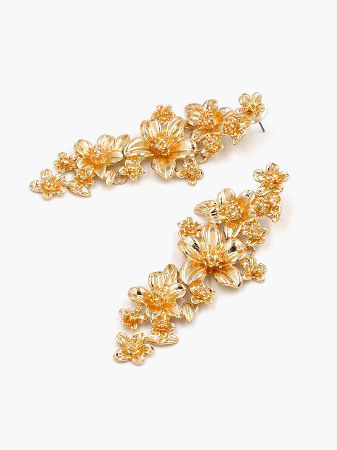 Boucles d'oreilles pendantes florales dorées