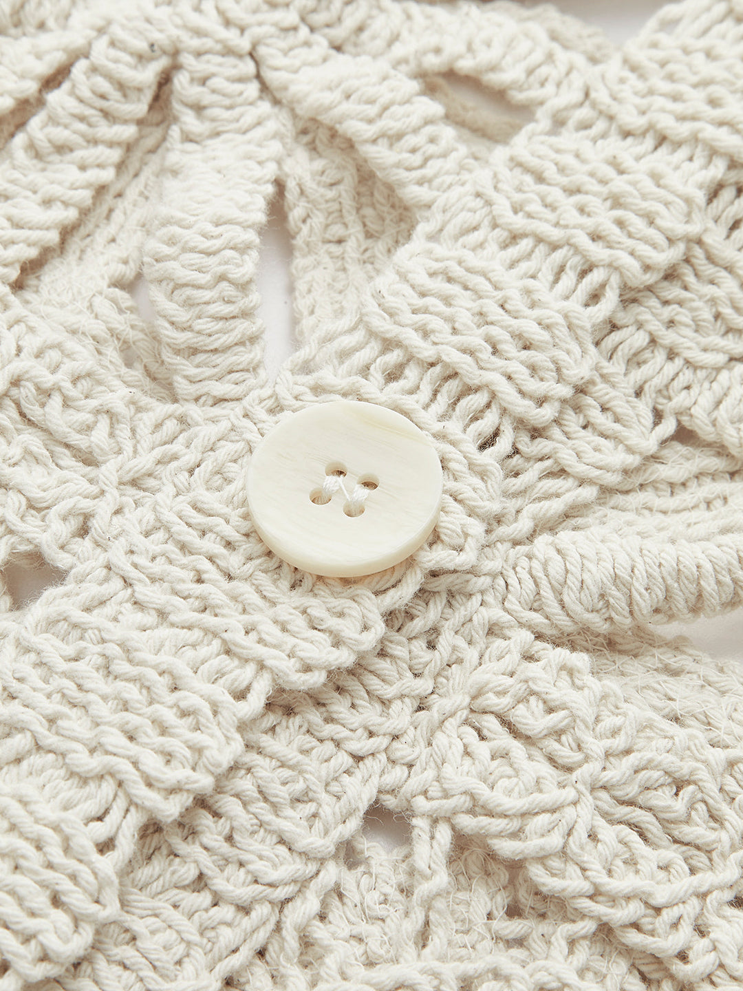 Cardigan à Boutons avec Motif Carré au Crochet